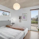 4 Bedroom Cozy In Haderslev