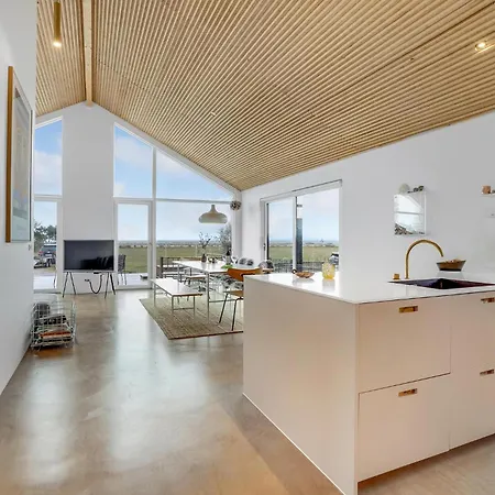 4 Bedroom Cozy In *