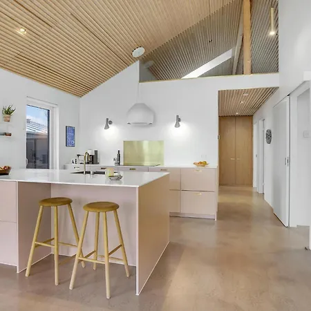4 Bedroom Cozy In *