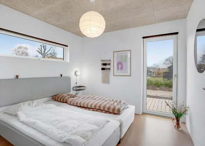 4 Bedroom Cozy In Haderslev