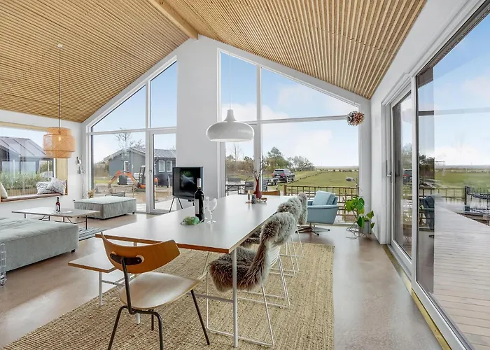 4 Bedroom Cozy In Tatil Evi Haderslev